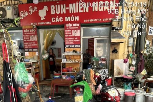 Xả nước váng mỡ, chủ cửa hàng bún, miến ngan 65 Phùng Hưng bị phạt 1,5 triệu đồng
