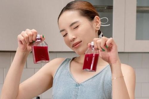 Công thức nước detox, đào thải độc tố, giảm mỡ của Kỳ Duyên cực dễ làm tại nhà