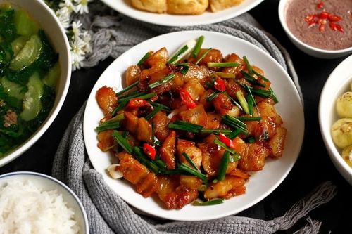 Cách làm thịt heo rang cháy cạnh đậm đà, đưa cơm