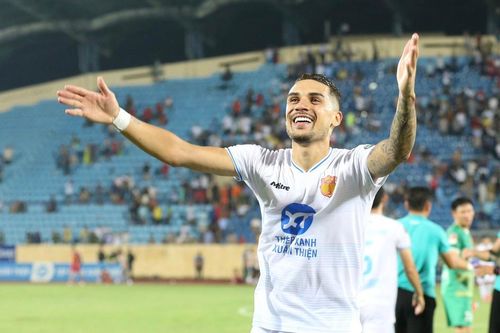 Vòng 25 Night Wolf V-League 2023/24: Thời khắc lịch sử ở thành Nam