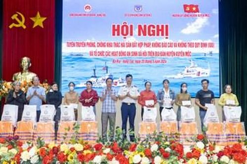 Cảnh sát biển đồng hành với ngư dân: Sát cánh cùng ngư dân Xuyên Mộc