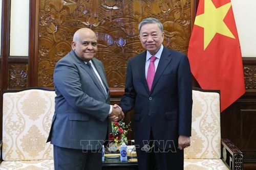 Việt Nam luôn sát cánh cùng Cuba trong mọi hoàn cảnh