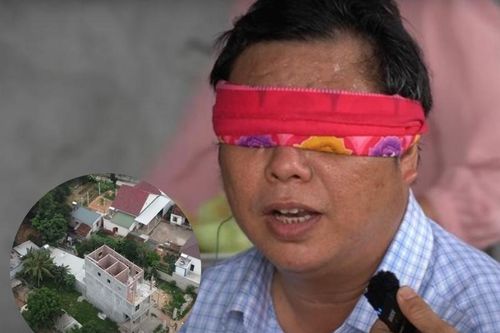 Người chồng khiếm thị bán tăm dạo xây nhà 3 tầng tặng vợ