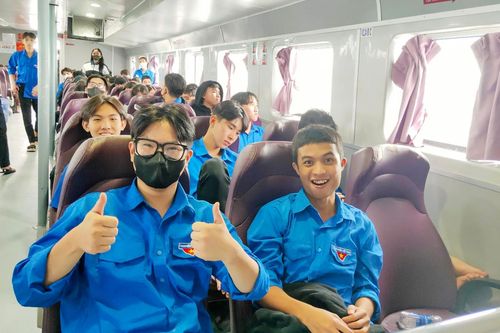 Hành trình vượt biển tham gia Kỳ thi tốt nghiệp THPT của 138 thí sinh Kiên Giang