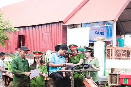 Hành quân xanh gắn kết tình quân dân