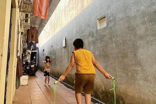 Vượt qua nỗi ám ảnh ngày hè - Bài 1: Mùa hè 'tại gia' của con em công nhân