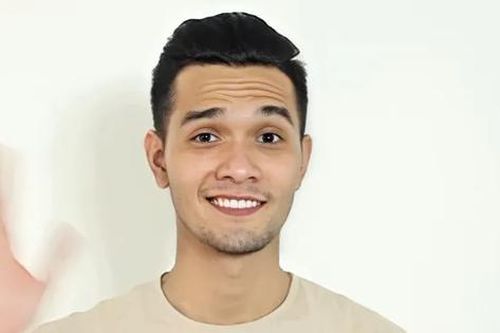 Người mẫu, nam vương Việt bị bắt