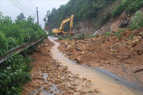 Lào Cai khẩn trương khắc phục sạt lở, ngập úng trên các tuyến đường