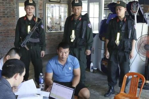 Lãnh đạo trung tâm y tế 'mất tích': Bị bắt vì cá độ bóng đá mùa Euro