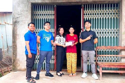 Xã An Hảo hỗ trợ thí sinh có hoàn cảnh khó khăn trước Kỳ thi tốt nghiệp THPT năm 2024
