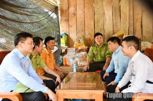 'Người dẫn đường' bản Mông