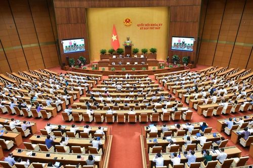 Quốc hội xem xét nội dung cải cách tiền lương từ ngày 1/7/2024