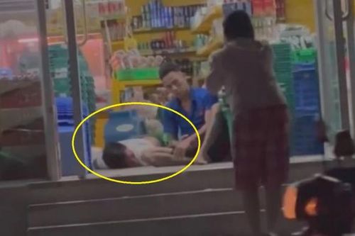 Đuổi chém nhau vì mâu thuẫn trong lúc ăn nhậu, 2 người bị thương