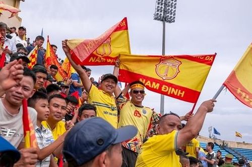 Sân Thiên Trường mở hội trong ngày CLB Thép Xanh Nam Định lên ngôi vô địch V.league