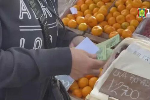 Kinh tế Argentina rơi vào suy thoái