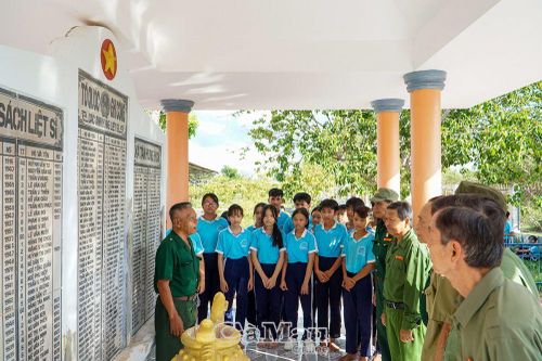 Nâng cao chất lượng học tập lý luận chính trị trong học đường