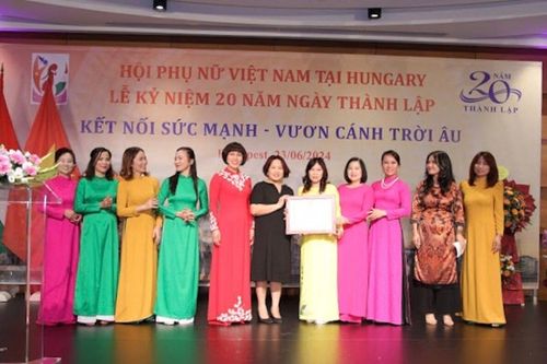 Hội phụ nữ góp phần thúc đẩy quan hệ Việt Nam - Hungary