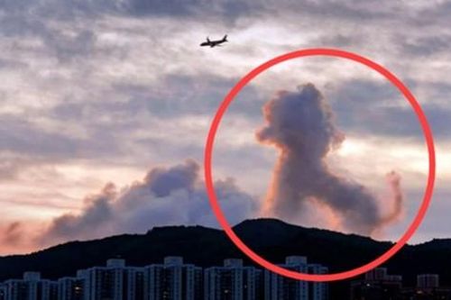 Đám mây hình chú chó xuất hiện ở Hong Kong giữa đợt nóng kỷ lục là hiện tượng gì?