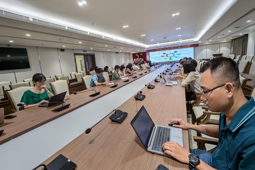 Bồi dưỡng kiến thức xây dựng Đảng cho lãnh đạo, phóng viên, biên tập viên các cơ quan thông tấn, báo chí