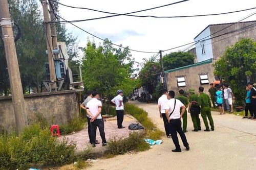 Dùng thanh kim loại gỡ diều trên trạm biến áp, cháu bé bị điện giật tử vong