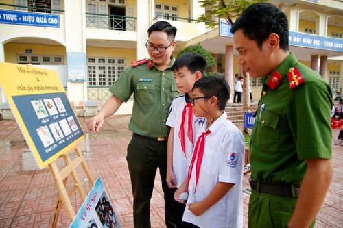 Khó lường các loại ma túy 'núp bóng' thực phẩm, đồ uống, thảo mộc, thuốc lá điện tử