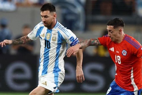Messi đá phạt góc hiểm hóc, giúp Argentina thắng Chile