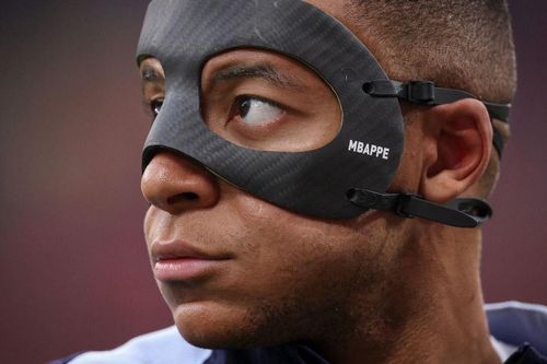 Chiếc mặt nạ của Mbappe có gì đặc biệt?