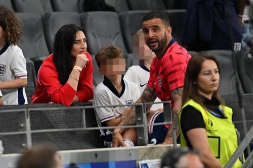 Vợ phấn khởi khi bồ cũ của Kyle Walker nhận tin không vui