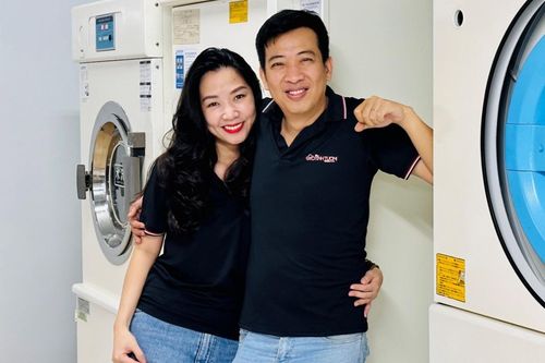 Anh Chánh Văn: Thể hiện tình yêu với vợ là cách dạy con hạnh phúc