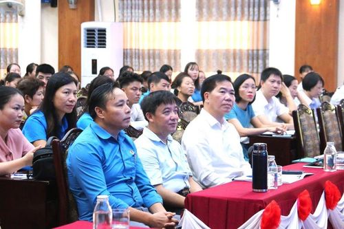 Thị xã Sơn Tây đối thoại với công nhân, người lao động
