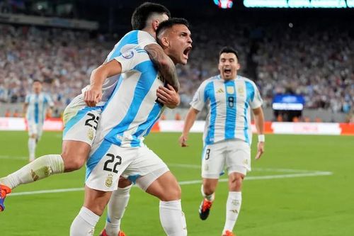 Lautaro Martinez hóa 'người hùng' giúp Argentina thắng nhọc nhằn trước Chile