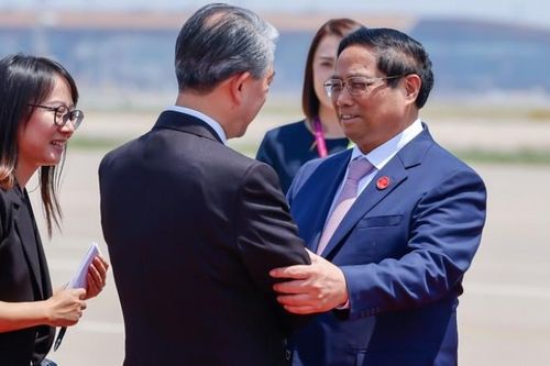 Thủ tướng Phạm Minh Chính tới Thủ đô Bắc Kinh