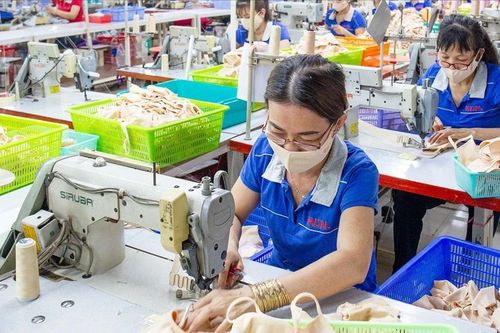Xây dựng thương hiệu cho hàng Việt - Việc cần làm ngay - Bài 3: Áp lực hàng giả, hàng nhái