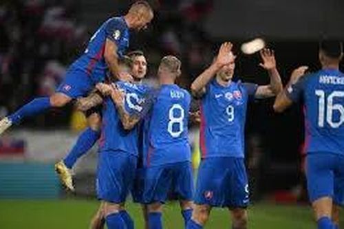 Dự đoán kết quả trận Slovakia - Romania lúc 23h ngày 26/06
