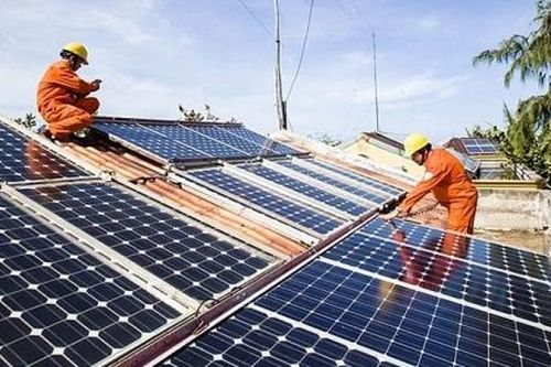 Điện mặt trời mái nhà dư thừa có thể bù trừ cho EVN