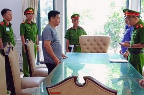 Bắt đối tượng nhận 15 tỷ đồng 'bảo kê' cho việc phân lô bán nền trái quy định