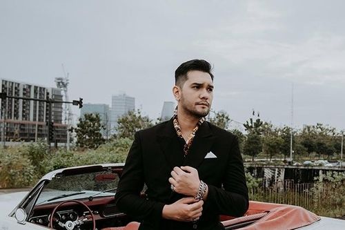 Nam vương từng đóng MV của Bích Phương, Hương Tràm vừa bị bắt vì ma túy là ai?