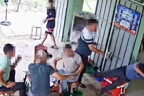 Cán bộ xã ở Nghệ An hành hung người dân ở quán nhậu
