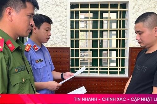 Nhậu xong, vào quán karaoke ở khách sạn 'chơi' ma túy