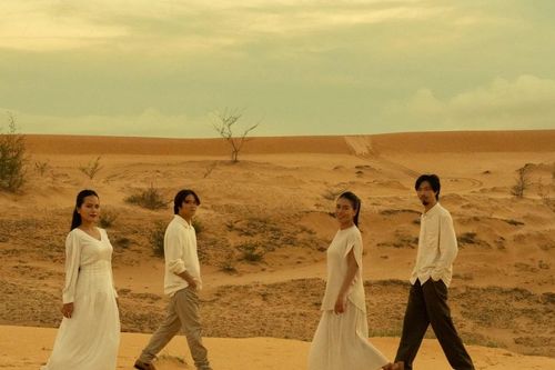 Đen kéo thuyền trên sa mạc, kể câu chuyện về tình bạn trong MV 'Friendship'