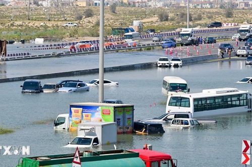 UAE chi 8 tỷ USD xây hệ thống thoát nước mưa sau lũ lụt lịch sử