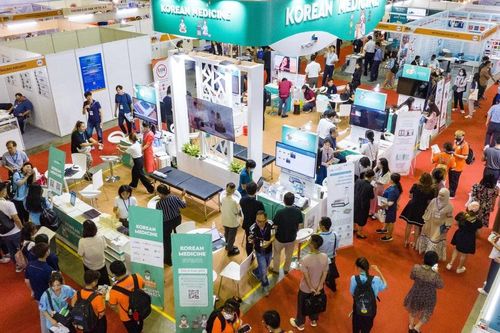 Vietnam Medipharm Expo 2024 quy tụ hơn 500 gian hàng trong lĩnh vực y dược