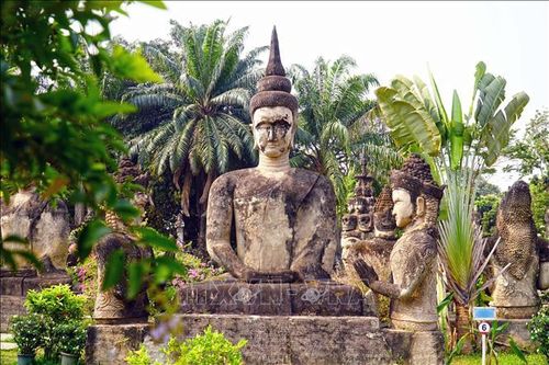 Lào sẽ miễn thị thực cho du khách Trung Quốc