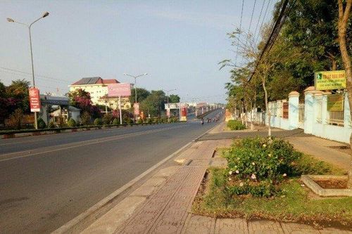 Bình Phước: Xử lý tài xế xe ô tô con lấn làn trên QL14