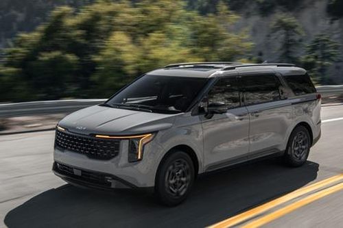 Kia Carnival 2025 mở bán tại Mỹ, thêm 4 phiên bản hybrid