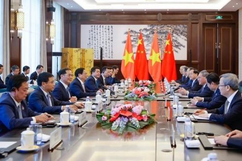 Chùm ảnh: Hoạt động của Bộ trưởng Nguyễn Hồng Diên tháp tùng Thủ tướng Phạm Minh Chính tại Trung Quốc