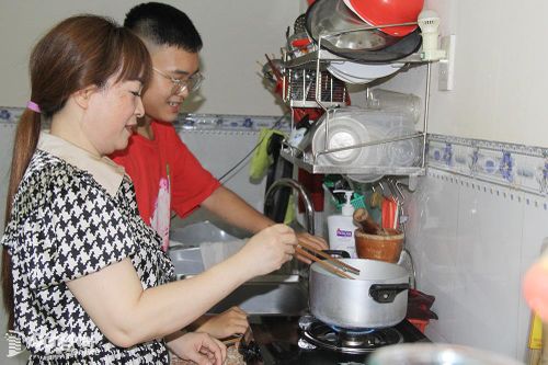 Bấp bênh đời sống nữ công nhân: Bài 3: Nhiều ước mơ còn dang dở