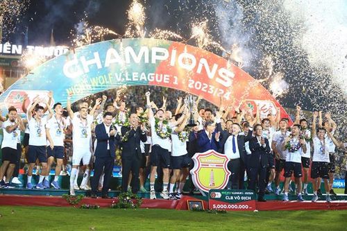 Chào tân vương V.League
