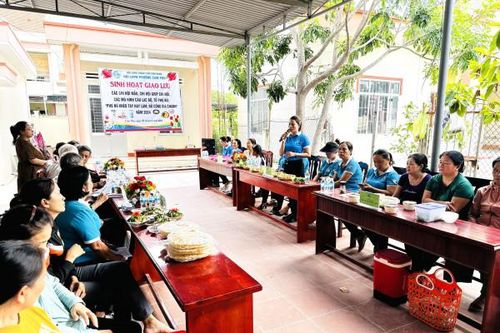 Hội Liên hiệp Phụ nữ phường Cam Phú tổ chức các hoạt động giao lưu