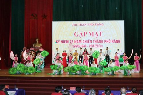 Gặp mặt kỷ niệm 75 năm Chiến thắng Phố Ràng